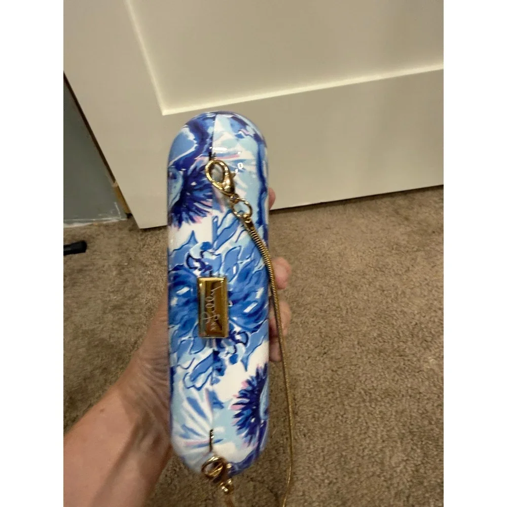 Lilly Pulitzer Floral Hard Shell Clutch Blue White Gold Chain Minaudiere Bag